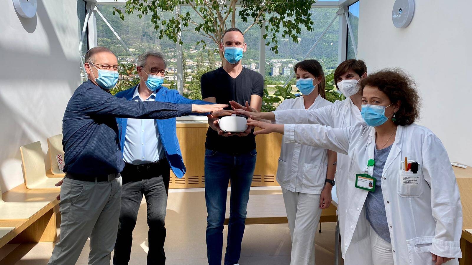 Immagine: donazione visore giacomo sintini5