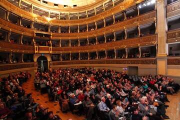 Persone sorde o con ipoacusia, al via progetti per la fruizione di spettacoli culturali 