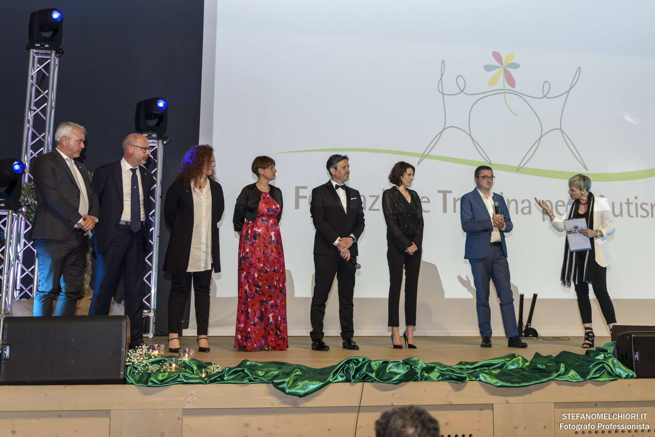 Immagine: serata fondazione autismo2