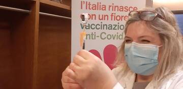 Covid-19: domani si vaccinano i presidenti degli Ordini delle Professioni sanitarie e sociali